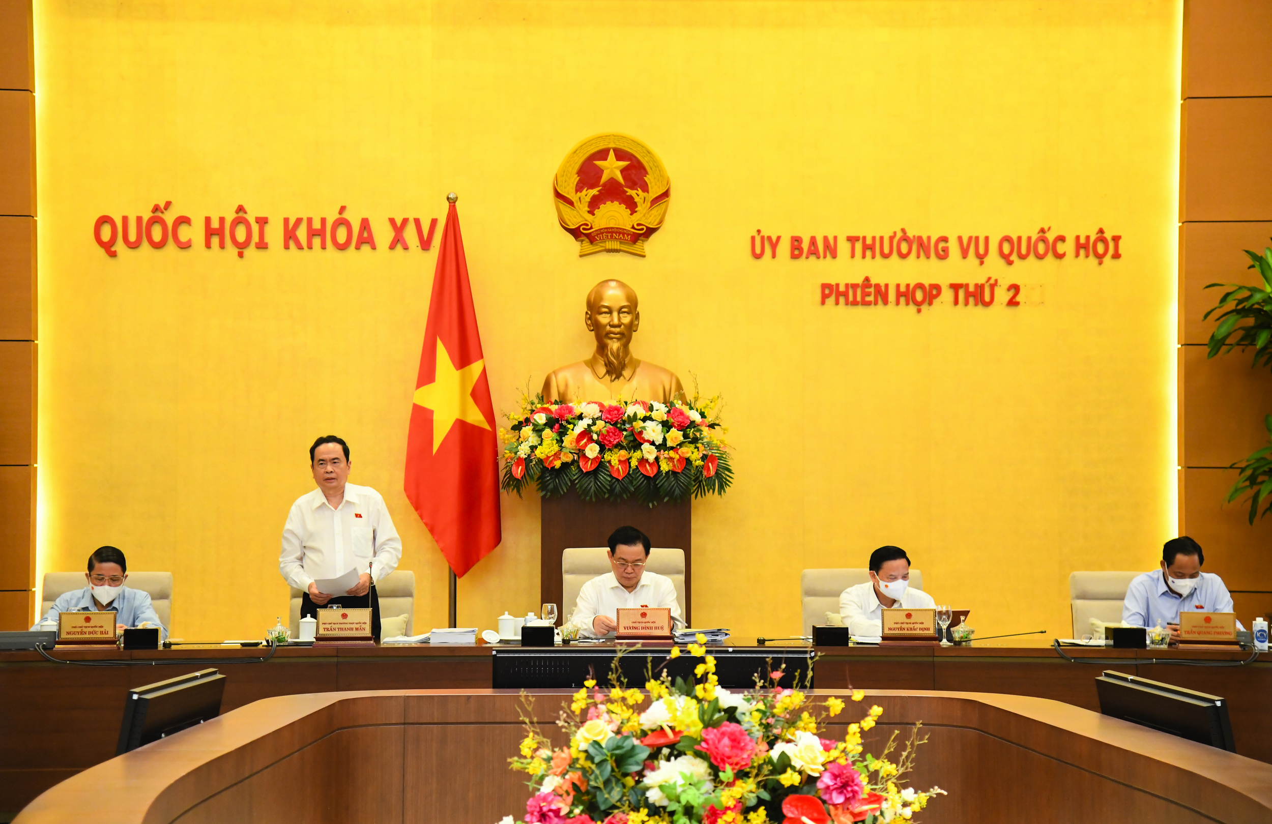 Bổ sung thẩm quyền phát động thi đua, khen thưởng phù hợp với tình hình mới