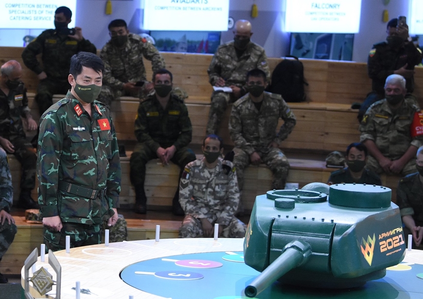 Tôi cảm phục  sự đa tài, đa năng, toàn diện của bộ đội xe tăng
