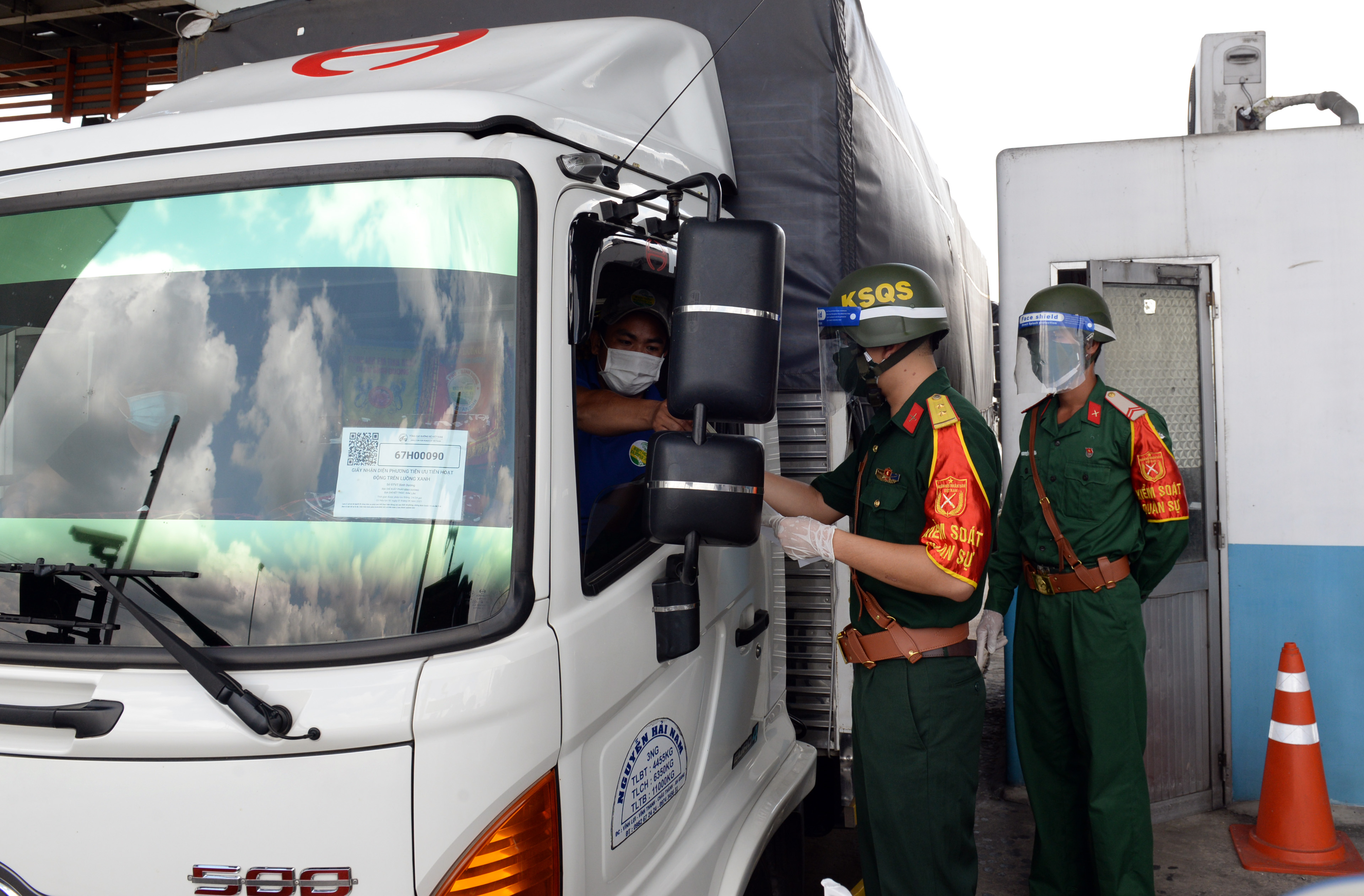 Kỳ III: Chốt kiểm soát của lòng dân