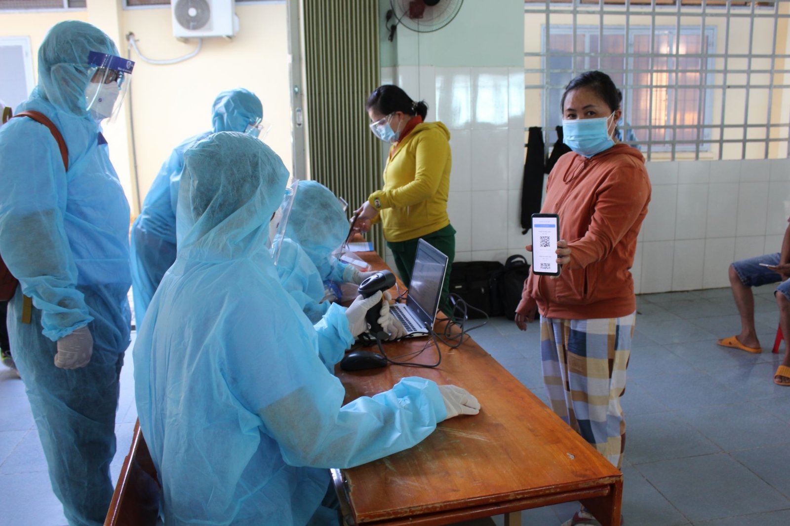 Vận hành Nền tảng hỗ trợ lấy mẫu và trả kết quả xét nghiệm trực tuyến 