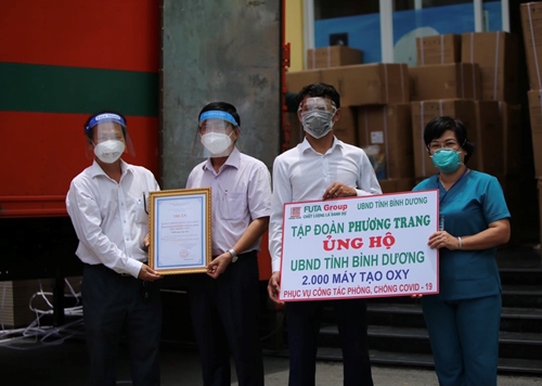 Tập đoàn Phương Trang tiếp tục tặng tỉnh Bình Dương 2.000 máy tạo oxy lưu lượng cao