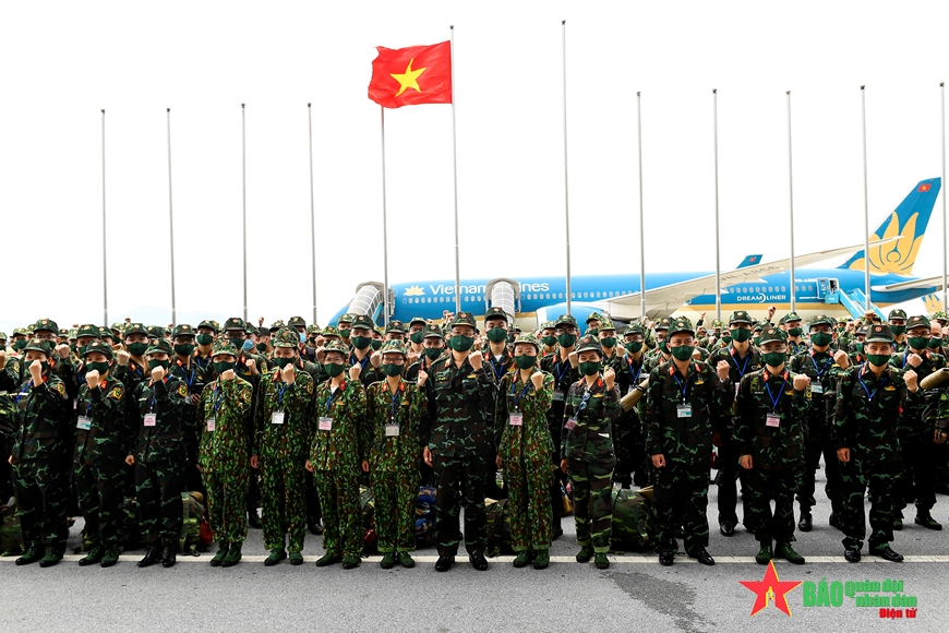 Lãnh đạo Chính phủ, Bộ Quốc phòng động viên đoàn thầy thuốc Học viện Quân y vào miền Nam chống dịch