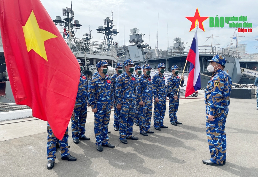 Army Games 2022 với sự tham gia của tuyển thủ Hải quân Việt Nam đang thu hút sự quan tâm của đông đảo người dân Việt Nam. Với nhiều bộ môn thể thao hấp dẫn, Army Games 2022 hứa hẹn sẽ mang đến những trận đấu kịch tính và sức hút đặc biệt. Click để cập nhật thông tin mới nhất về Army Games 2022 và sự tham gia của tuyển thủ Hải quân Việt Nam tại cuộc thi.