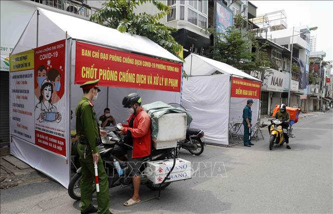 Hà Nội xử phạt gần 1.200 trường hợp vi phạm quy định phòng, chống dịch 