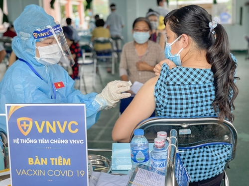 Thêm hơn 2 triệu liều vaccine Covid-19 của AstraZeneca về đến Việt Nam