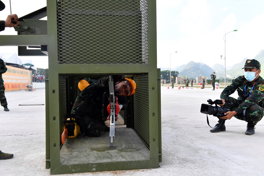 Army Var Example Chuyên nghiệp như “VAR” ở Army Games 2021