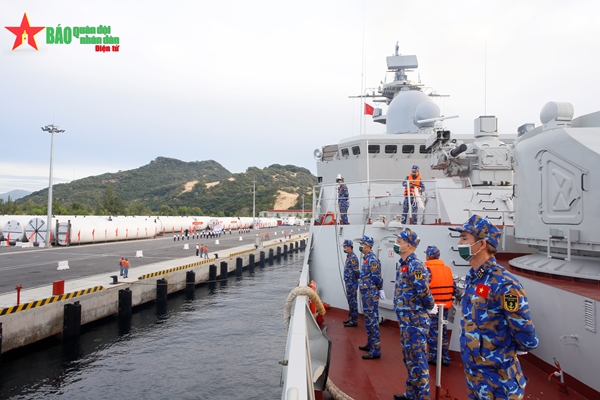 Biên đội tàu 015, 016 cập cảng Cam Ranh, hoàn thành tốt đẹp nhiệm vụ Army Games

