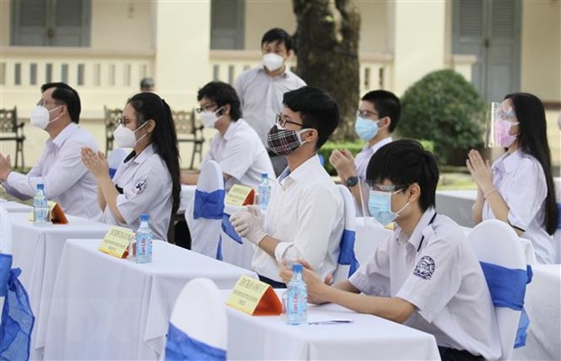 TP Hồ Chí Minh giãn thu và hỗ trợ học phí năm học 2021 - 2022