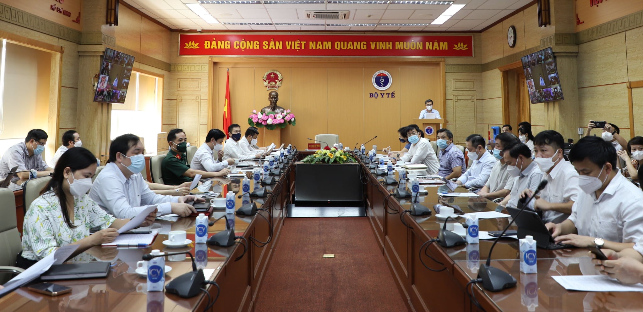 Không để thiếu oxy y tế cho công tác điều trị bệnh nhân Covid-19