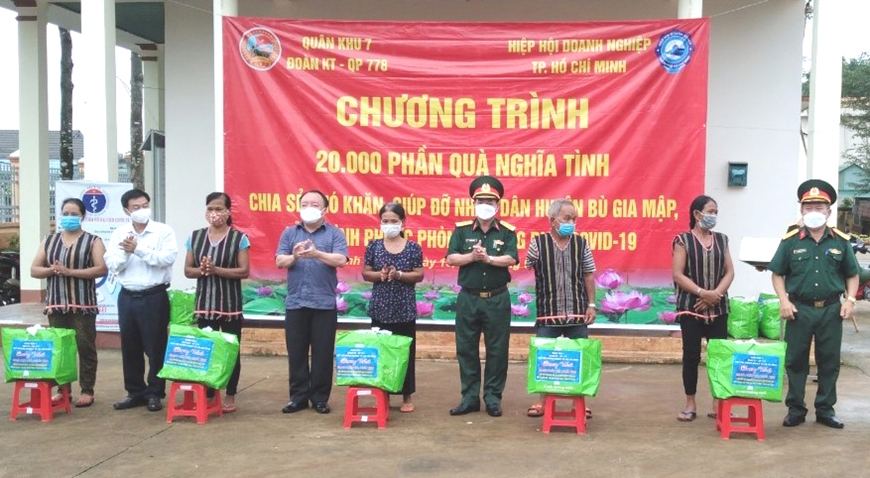 Các cơ quan, đơn vị hỗ trợ người dân bị ảnh hưởng bởi dịch Covid-19