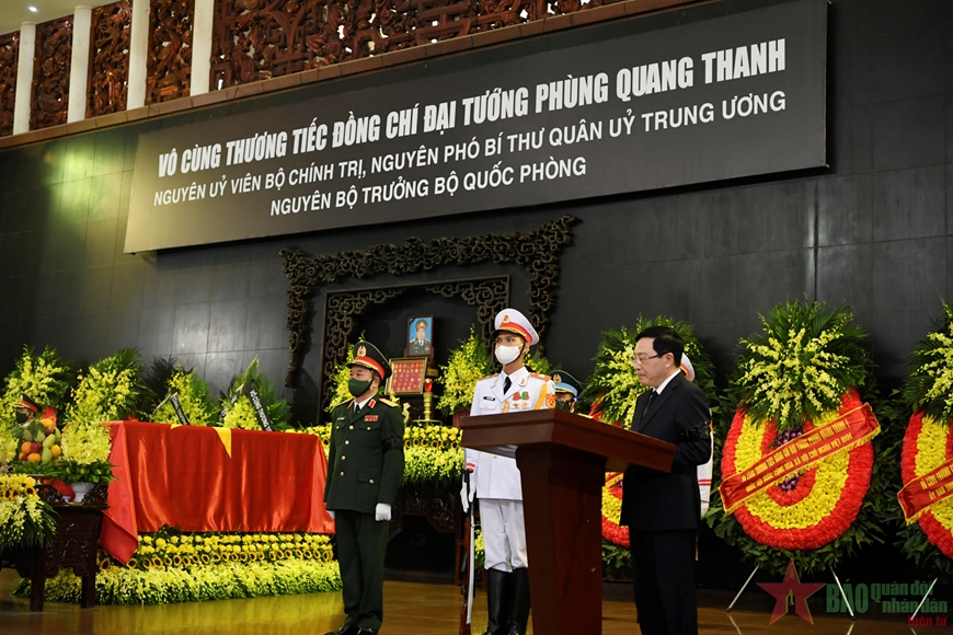 Ủy viên Bộ Chính trị, Phó Thủ tướng Thường trực Chính phủ, Trưởng ban Lễ tang Phạm Bình Minh đọc Điếu văn Ảnh: qdnd.vn Cử hành trọng thể Lễ viếng, Lễ truy điệu đồng chí Đại tướng Phùng Quang Thanh