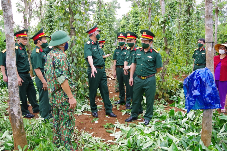 Kiểm tra kết quả tìm kiếm, quy tập hài cốt liệt sĩ tại huyện Cam Lộ, tỉnh Quảng Trị