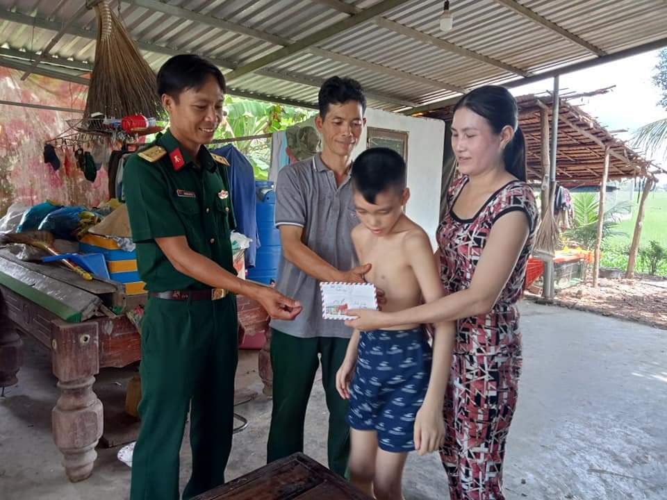 Hoàn cảnh khó khăn của gia đình thủ kho quân khí