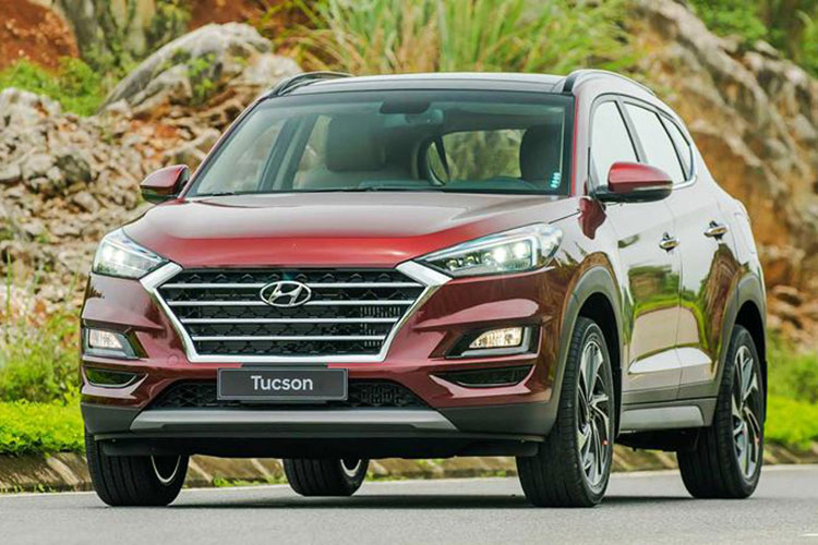 Hyundai Tucson được đại lý giảm tới 70 triệu đồng tại Việt Nam cạnh tranh Toyota Corolla Cross