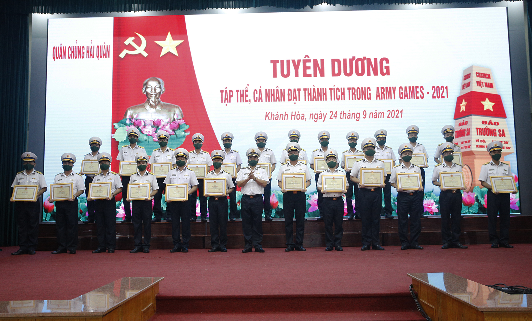 Quân chủng Hải quân khen thưởng các cá nhân, tập thể xuất sắc lần đầu tham gia Army Games