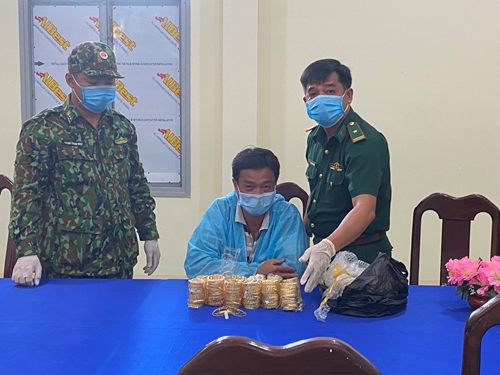 Bộ đội Biên phòng tỉnh An Giang bắt vụ vận chuyển vàng trái phép