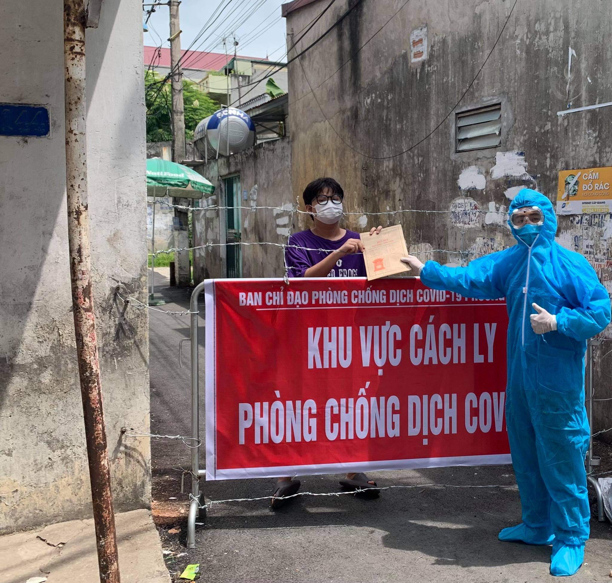 Hỗ trợ tân sinh viên ở 