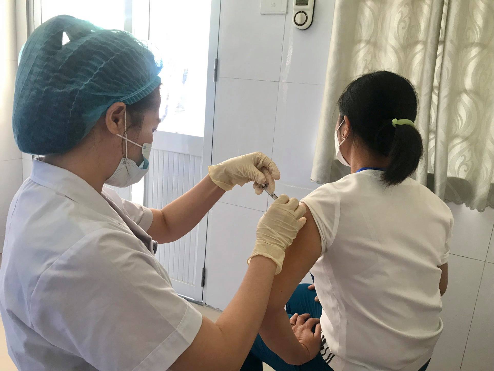 Triển khai nghiên cứu thử nghiệm lâm sàng vaccine ARCT-154 phòng Covid-19 giai đoạn 2 và 3a