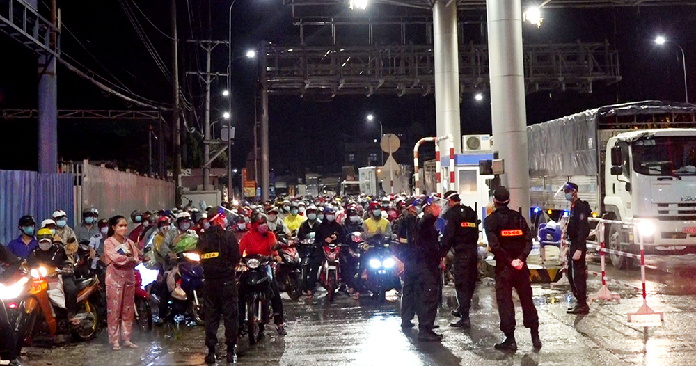 Hơn 15.000 người dân tự phát về An Giang