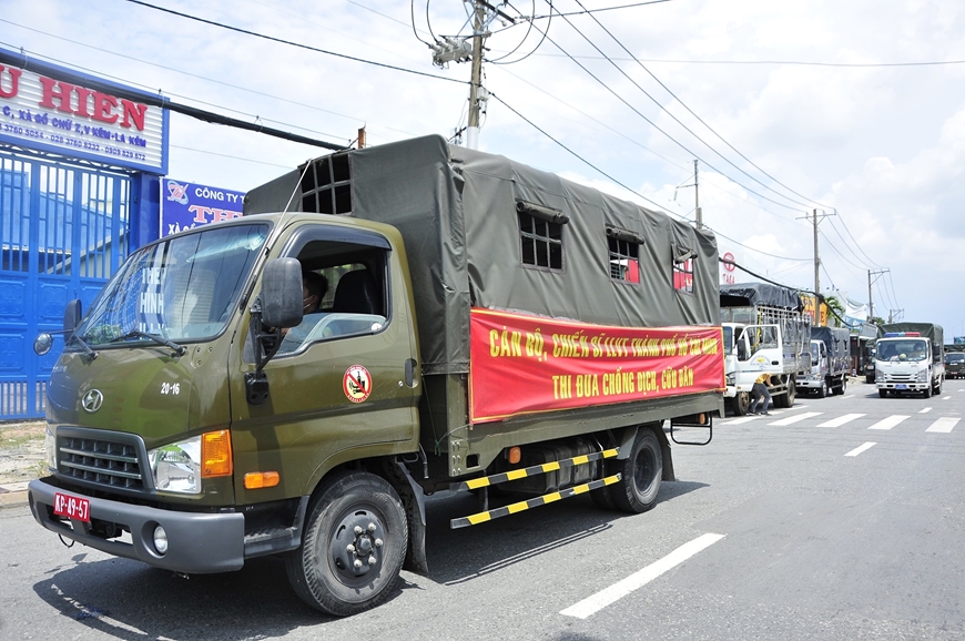 Người dân muốn rời TP Hồ Chí Minh về quê cần liên hệ đầu mối nào?