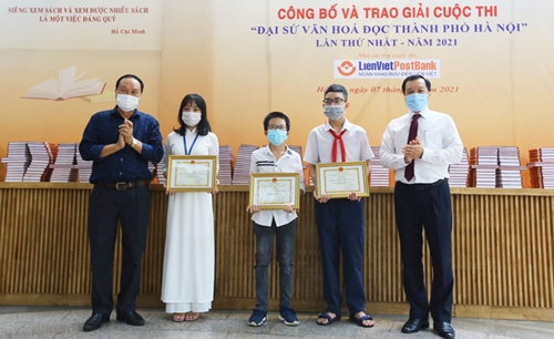 Trao giải Cuộc thi “Đại sứ văn hóa đọc thành phố Hà Nội”

