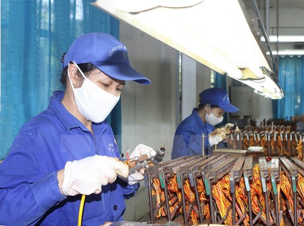 Pháp luật quy định như thế nào về việc nghỉ chuẩn bị hưu đối với quân nhân chuyên nghiệp, công nhân và viên chức quốc phòng