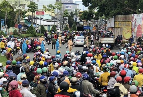 Tổng Liên đoàn Lao động Việt Nam chỉ đạo 5 giải pháp cấp bách “giữ chân” người lao động