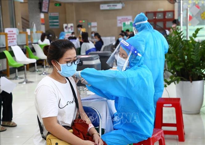 Bản tin Covid trưa 13-10: Nhiều địa phương đạt tỷ lệ tiêm vắc xin cao; ổ dịch tại Bắc Ninh diễn biến phức tạp