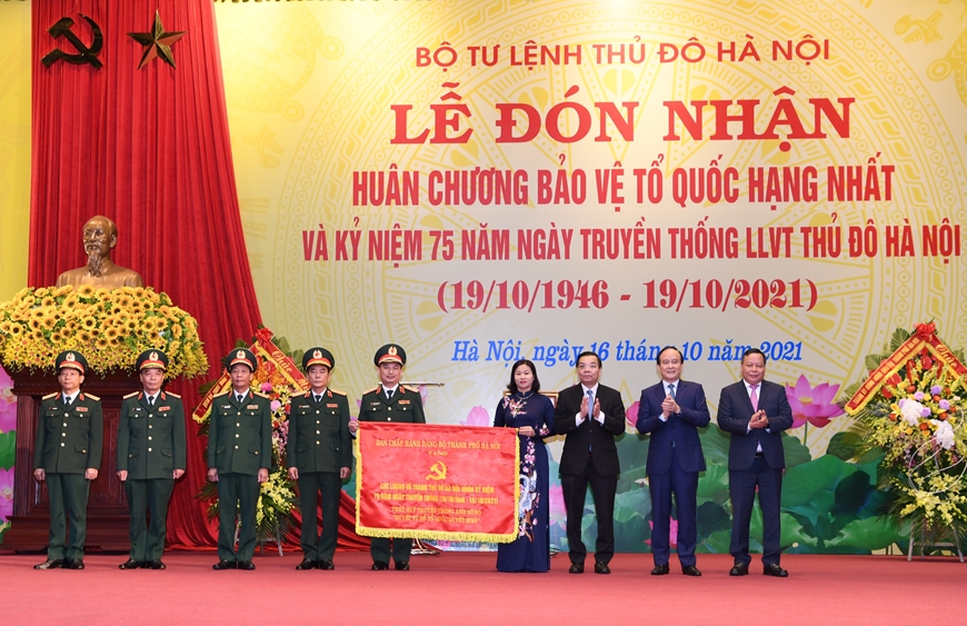 Đại tướng Phan Văn Giang dự Kỷ niệm 75 năm Ngày truyền thống Lực lượng vũ trang Thủ đô