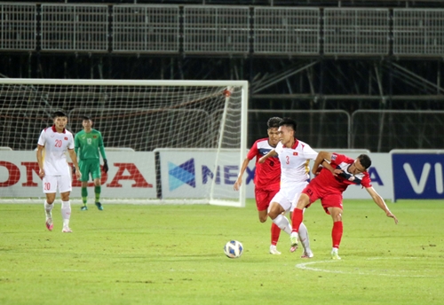 U.23 Việt Nam xếp đội hình lạ 4-2-3-1