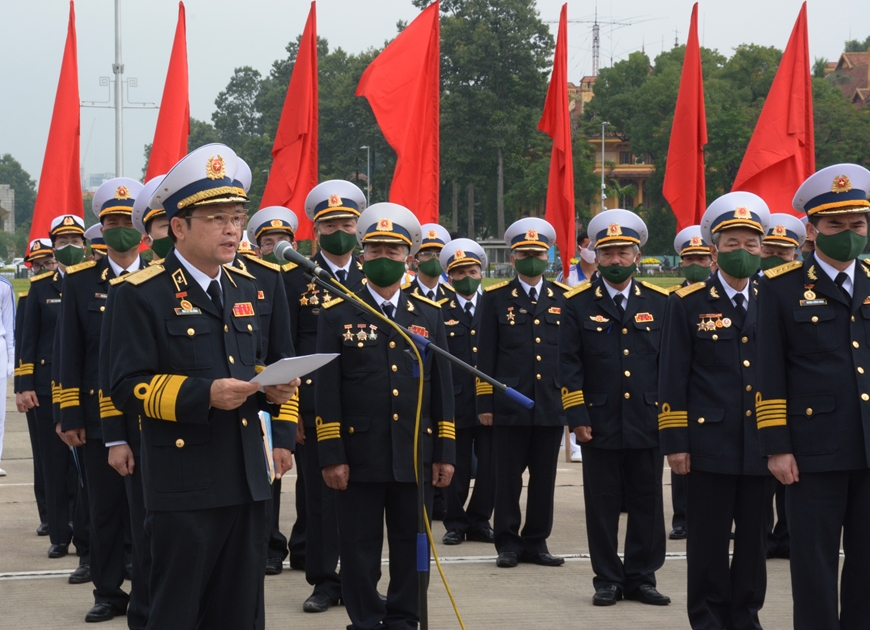 Chủ tịch nước Nguyễn Xuân Phúc gặp mặt Đoàn đại biểu Quân chủng Hải quân và Cựu chiến binh Đoàn tàu không số