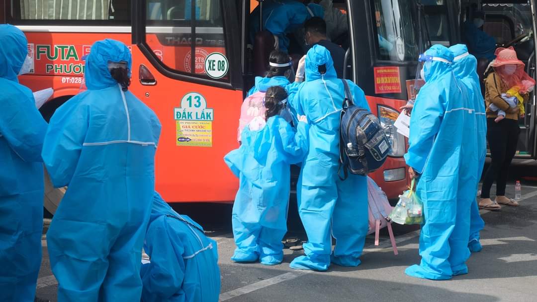 Tập đoàn Phương Trang đề xuất gia hạn chuyến xe 0 đồng đưa người dân về quê