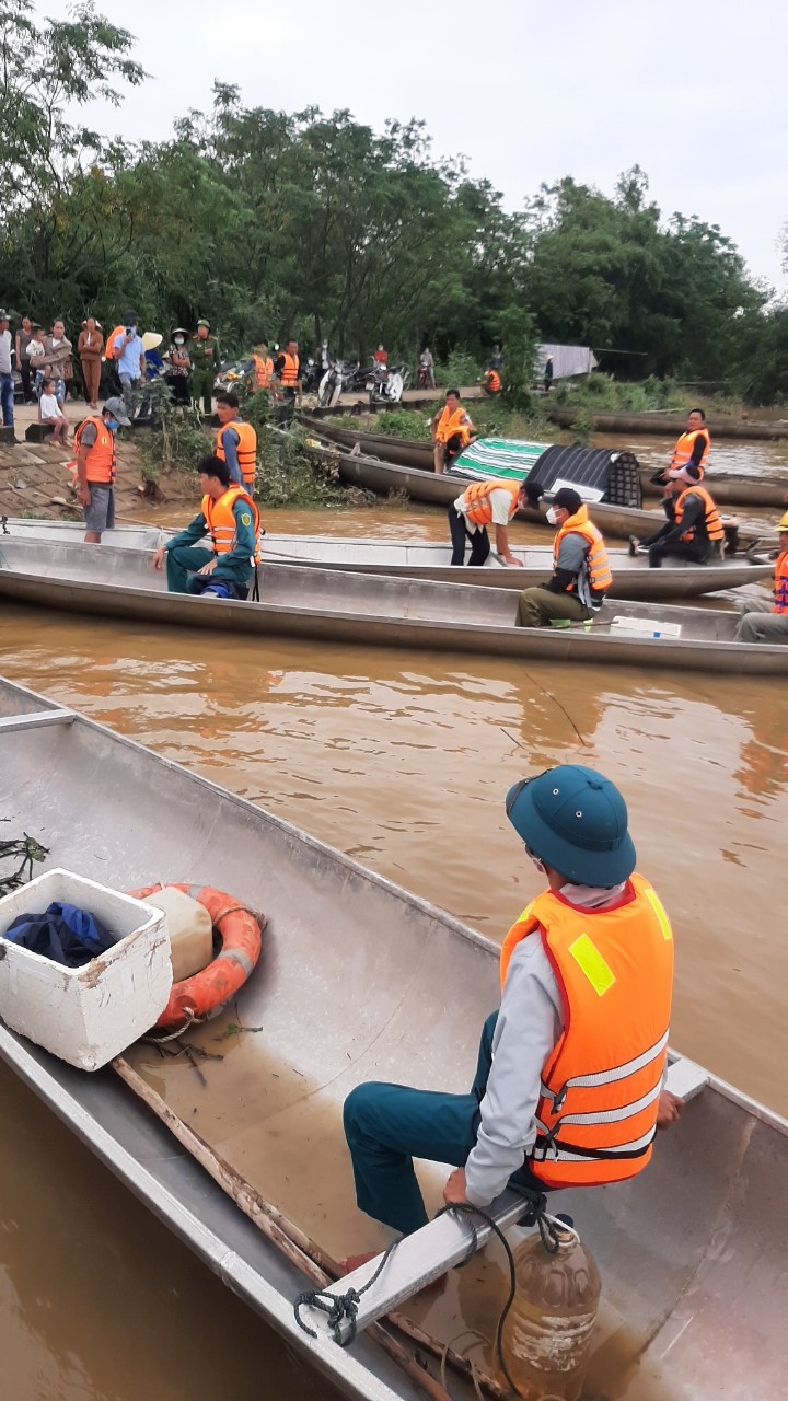 Nỗ lực tìm người mất tích tại huyện Quảng Ninh (Quảng Bình)