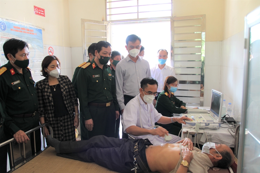 Tổng cục Kỹ thuật khám bệnh, cấp thuốc miễn phí, tặng quà tại tỉnh Thái Nguyên