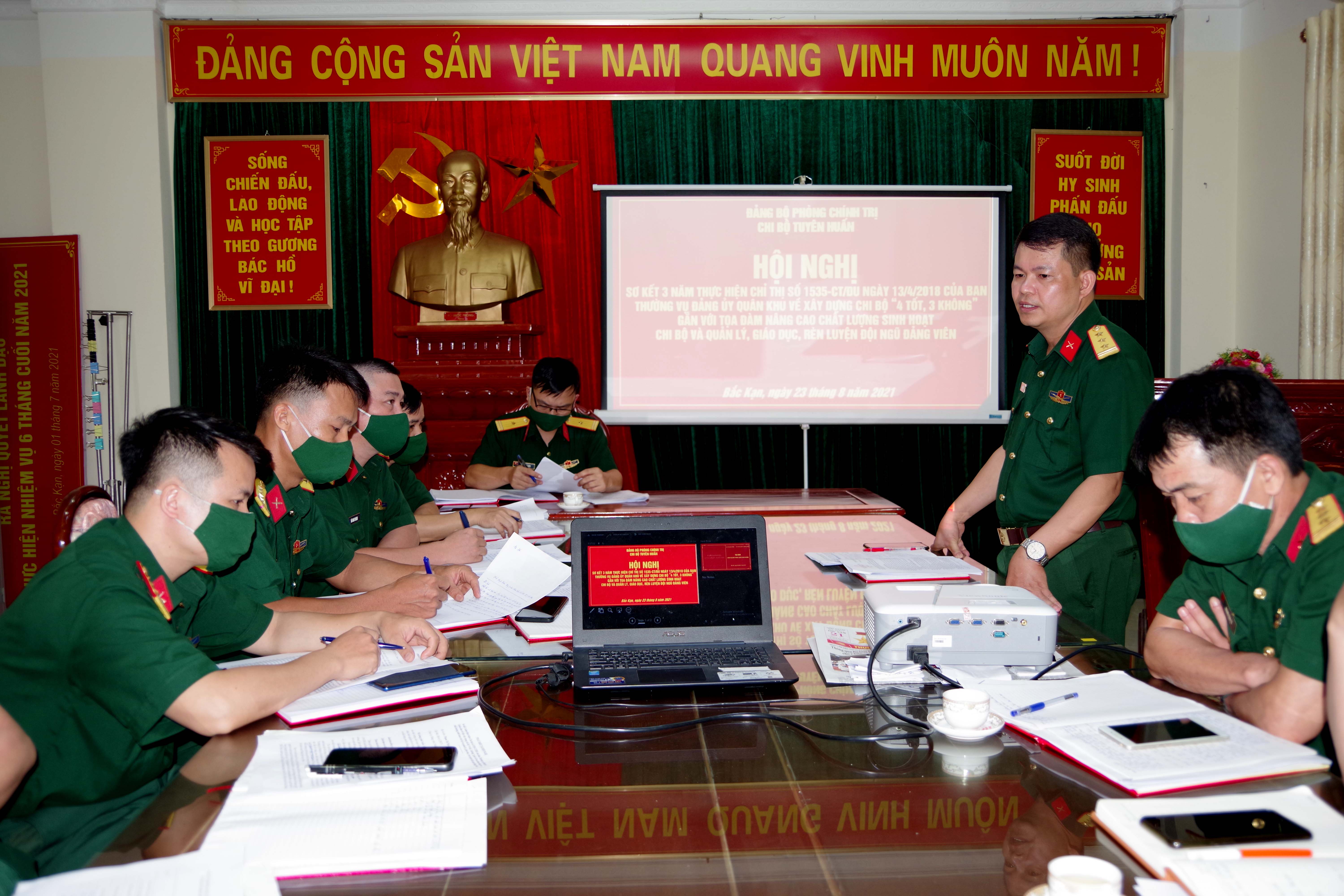 “Cẩm nang” xây dựng tổ chức cơ sở đảng