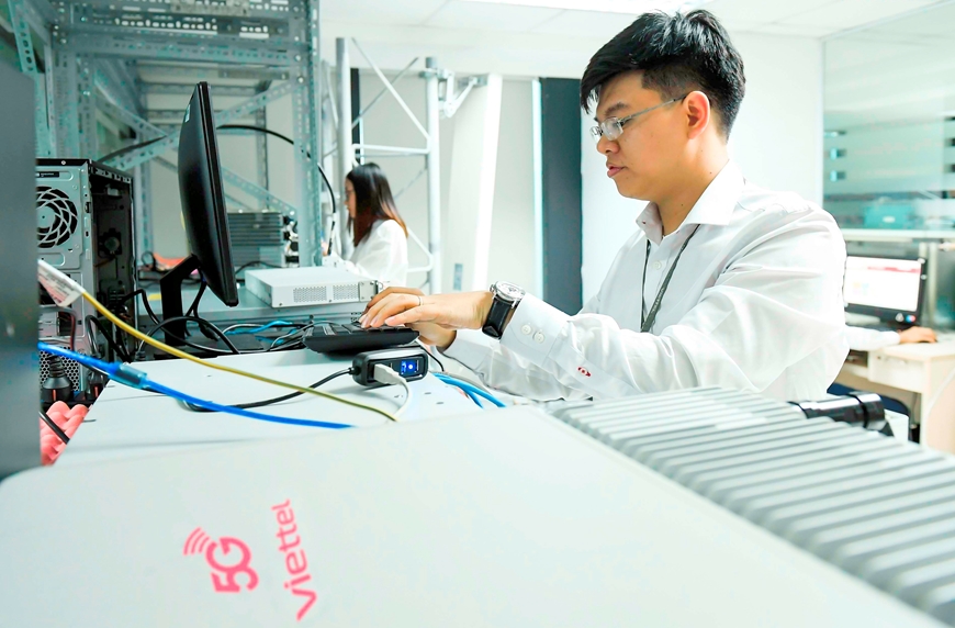 Viettel đã có nhiều sáng chế về công nghệ, trong đó có các công nghệ phục vụ phát triển mạng 5G. Ảnh: TRẦN ĐỨC
