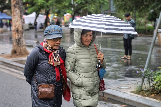 Thời tiết ngày 28-10: Các tỉnh Đông Bắc Bộ và Hà Nội mưa rét