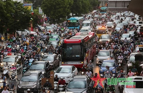 Giám đốc Sở Giao thông vận tải Hà Nội nói gì về thu phí ô tô vào nội đô?