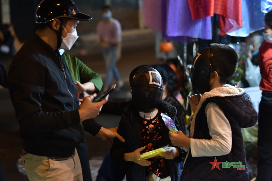 Hà Nội rực rỡ sắc màu đêm hội Halloween