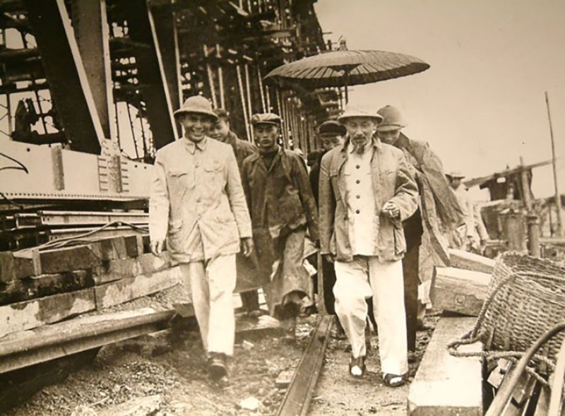 Ngày 5-11-1946: Bác Hồ nói gì về giao thông vận tải?