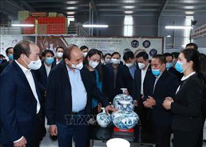 Chủ tịch nước Nguyễn Xuân Phúc thăm và làm việc tại Ninh Bình