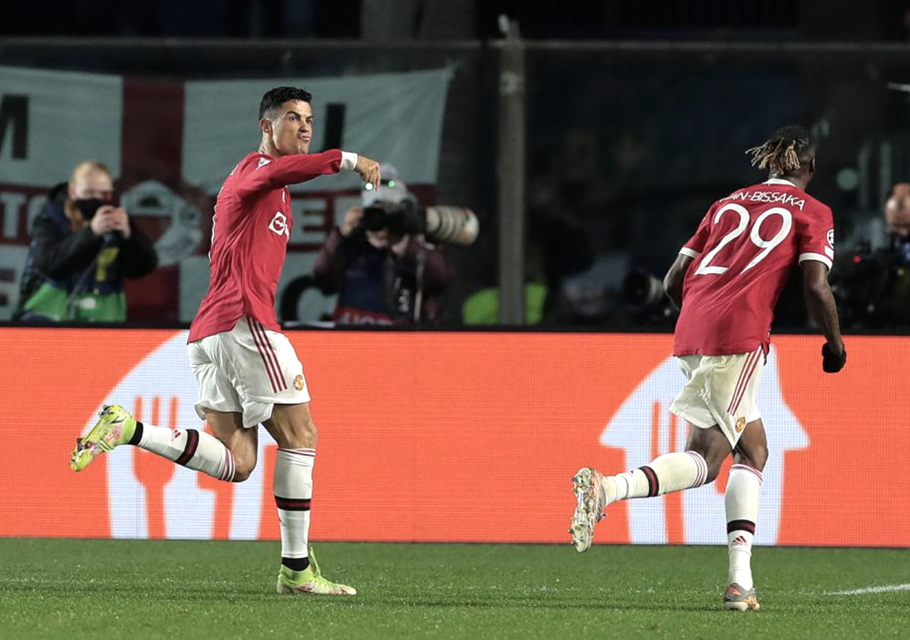 Video highlight trận Atalanta - MU: 