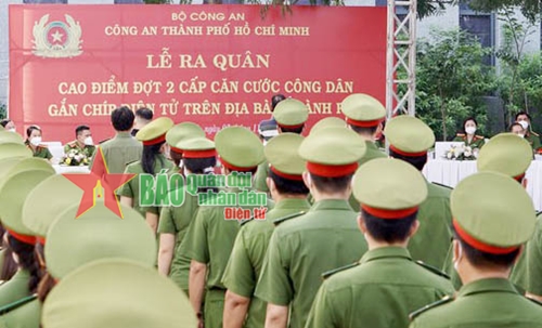 Công an TP Hồ Chí Minh ra quân cao điểm đợt 2 cấp căn cước công dân