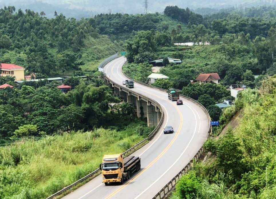 Xây Dựng Đường Cao Tốc Một Giải Pháp Hiệu Quả Cho Vận Tải Giao Thông