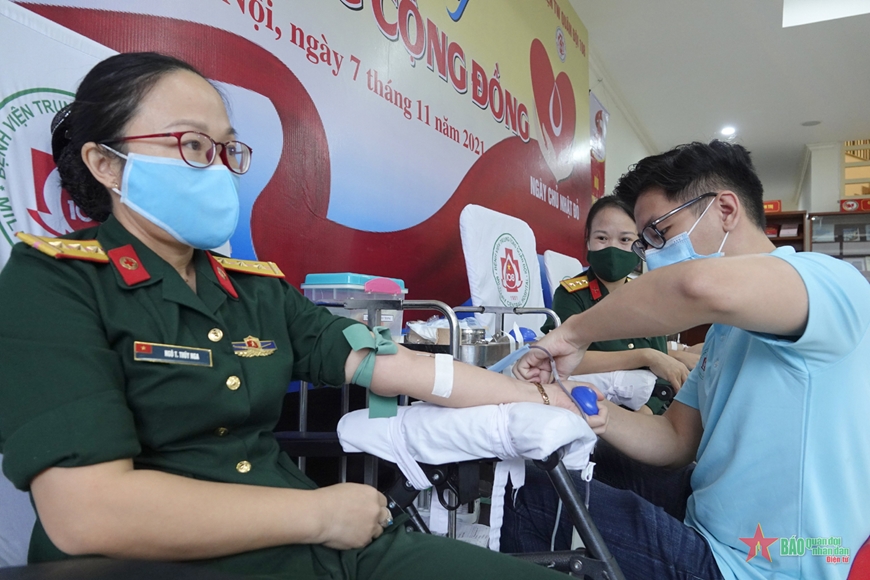 Tuổi trẻ Trường Sĩ quan Chính trị hiến gần 1.400 đơn vị máu