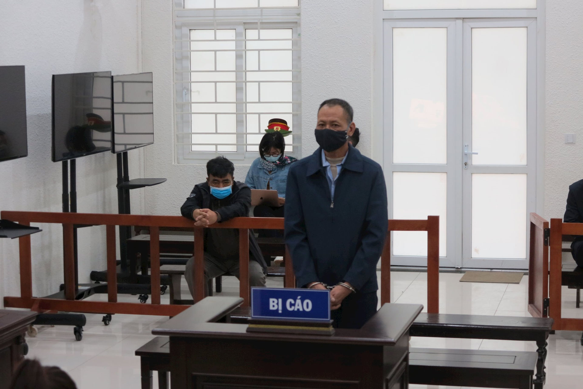 Mạo danh “Thượng tá quân đội” chiếm đoạt hơn 3,8 tỷ đồng lĩnh án 16 năm tù

