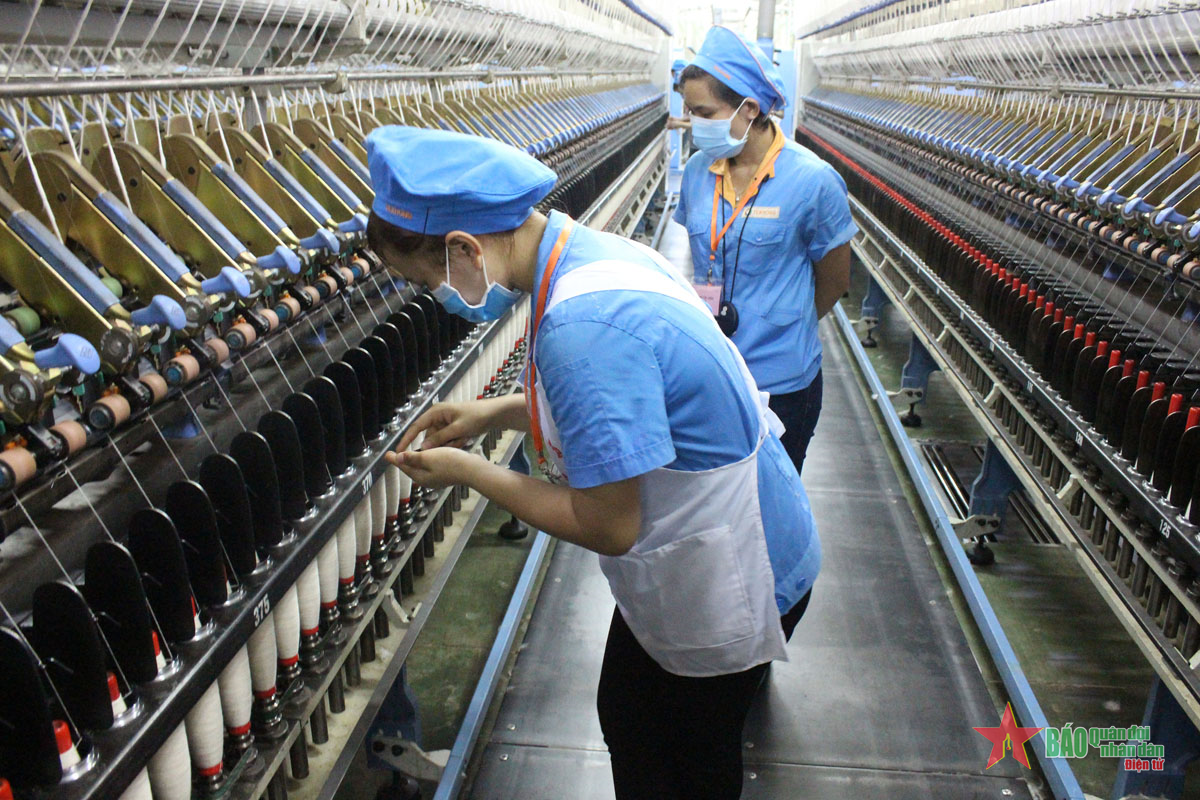 Nhiều giải pháp thu hút nhân lực, phục hồi sản xuất