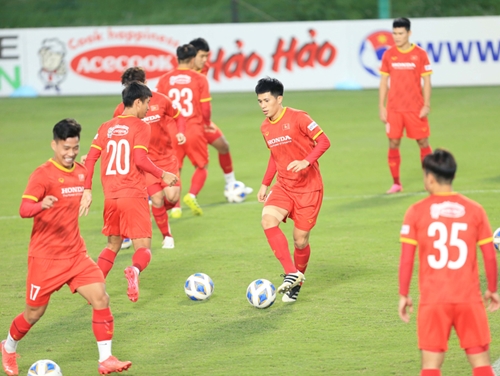 19 giờ ngày 11-11, trận bóng đá Việt Nam-Nhật Bản: Quyết tâm giành điểm