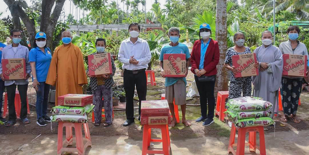 Sóc Trăng sẻ chia khó khăn cùng người dân bị ảnh hưởng bởi dịch bệnh