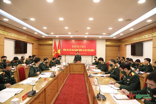 Thượng tướng Lê Huy Vịnh kiểm tra công tác cải cách hành chính tại Học viện Quân y